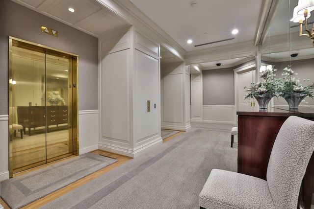 100 W Rivercenter Boulevard, PH3B, Covington, KY 41011
