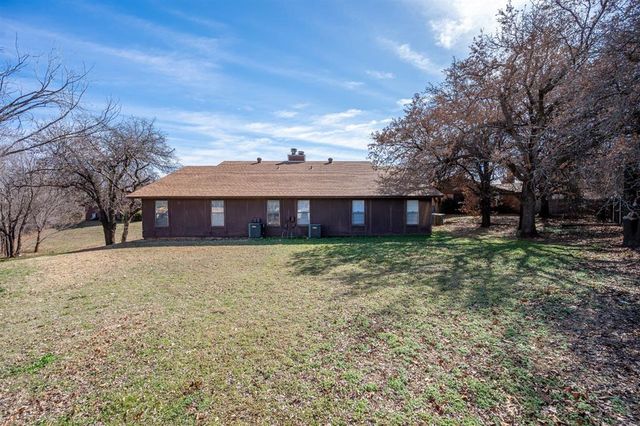 703 Stonecroft Circle, Edmond, OK 73034