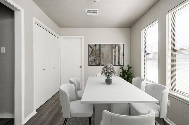 703 Stonecroft Circle, Edmond, OK 73034