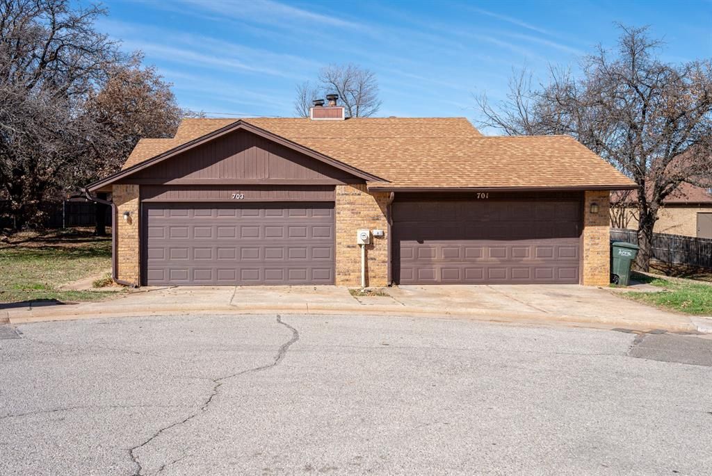 703 Stonecroft Circle, Edmond, OK 73034