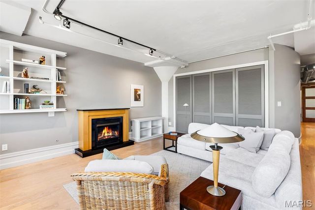 4901 Washington Avenue 3B, St Louis, MO 63108