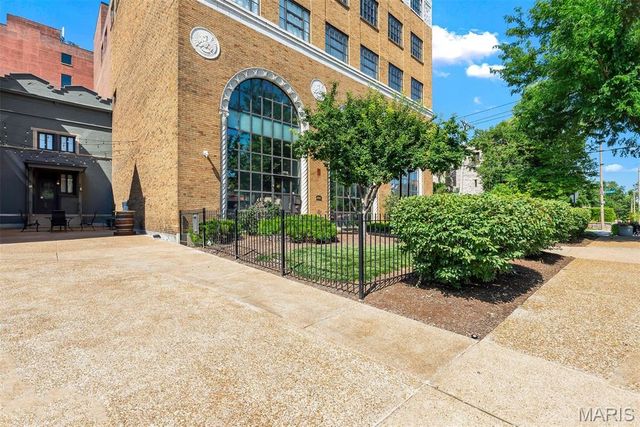 4901 Washington Avenue 3B, St Louis, MO 63108