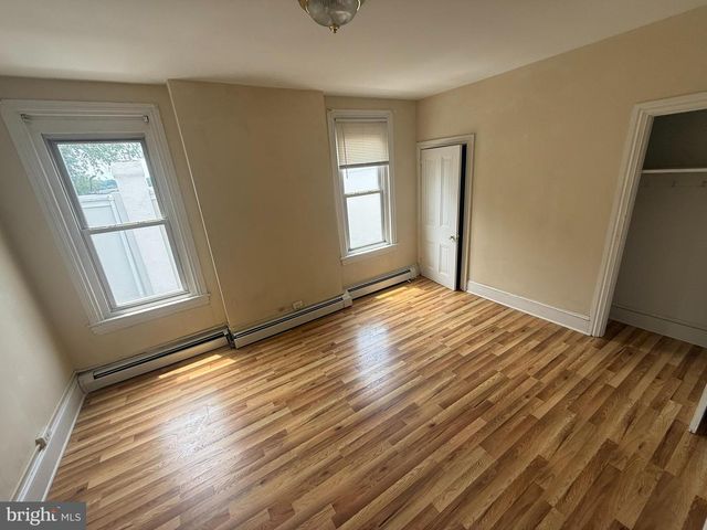 247 GREEN LN, Philadelphia, PA 19128