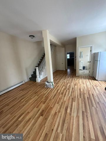247 GREEN LN, Philadelphia, PA 19128