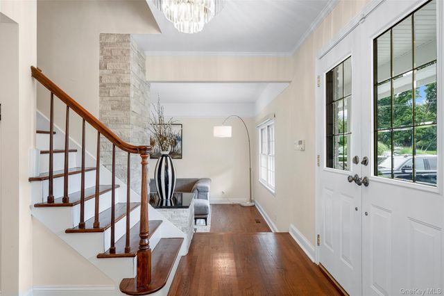 6 Trails End, Rye, NY 10580