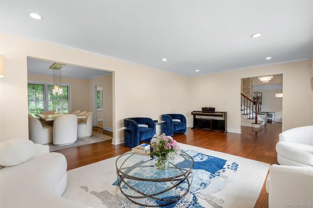 6 Trails End, Rye, NY 10580