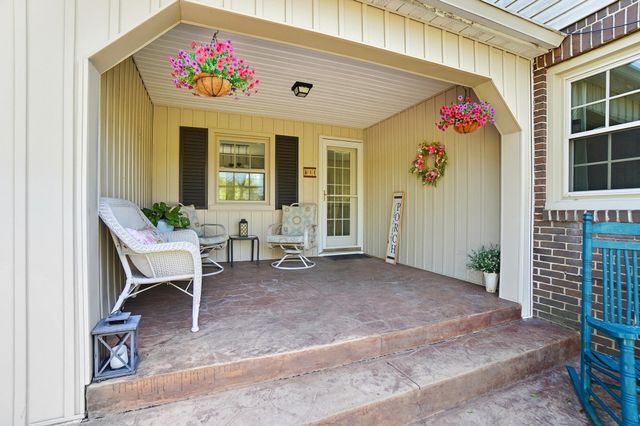 144 S Bird Road 144 S Bird Road, Springfield, OH 45505