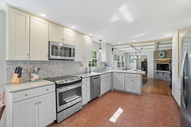 144 S Bird Road 144 S Bird Road, Springfield, OH 45505