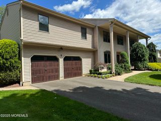 5 Stone Lane, Marlboro, NJ 07746