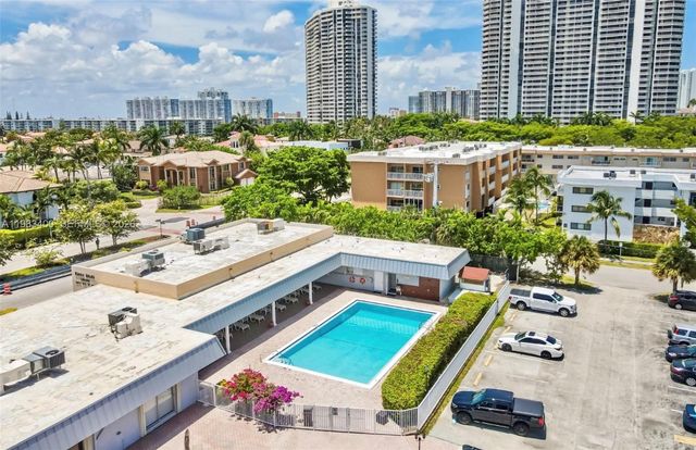 3600 NE 170 St. Apt.D.406, North Miami Beach, FL 33160