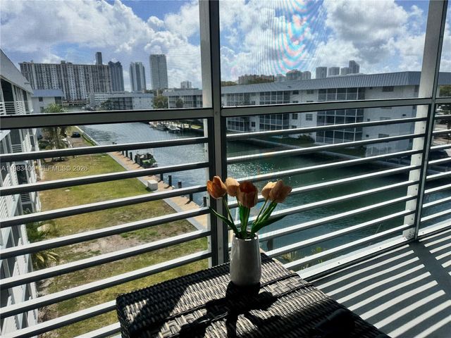 3600 NE 170 St. Apt.D.406, North Miami Beach, FL 33160