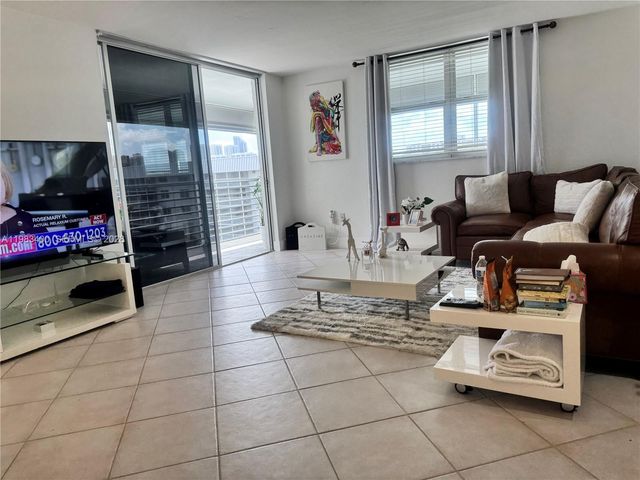 3600 NE 170 St. Apt.D.406, North Miami Beach, FL 33160