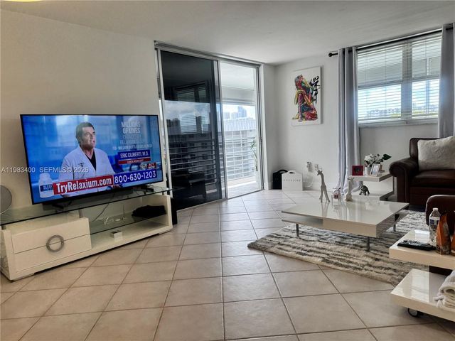 3600 NE 170 St. Apt.D.406, North Miami Beach, FL 33160