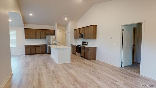 4000 Insignia 4, Clarkston, MI 48346