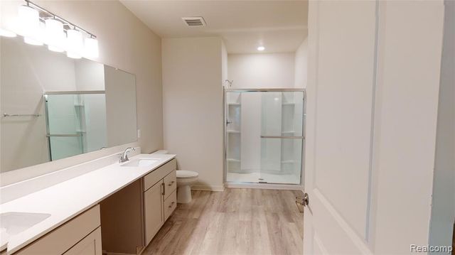 4000 Insignia 4, Clarkston, MI 48346