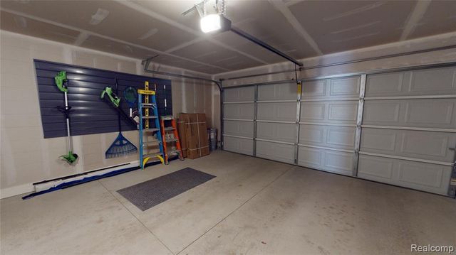 4000 Insignia 4, Clarkston, MI 48346