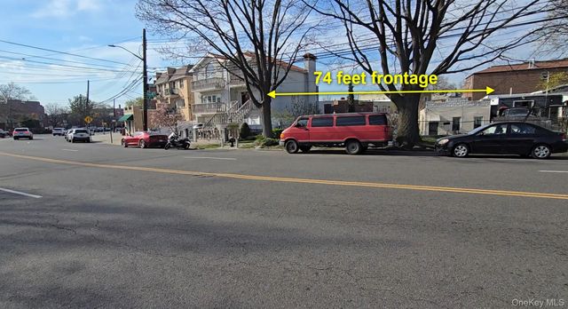 70-07, Astoria, NY 11370