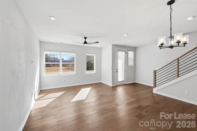 423 Vinroot Alley, Charlotte, NC 28217