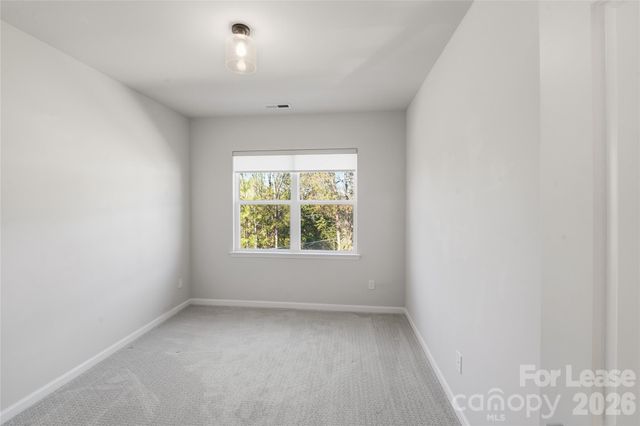 423 Vinroot Alley, Charlotte, NC 28217