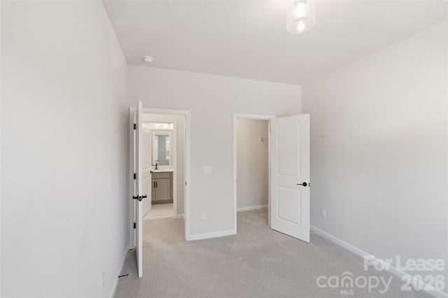 423 Vinroot Alley, Charlotte, NC 28217