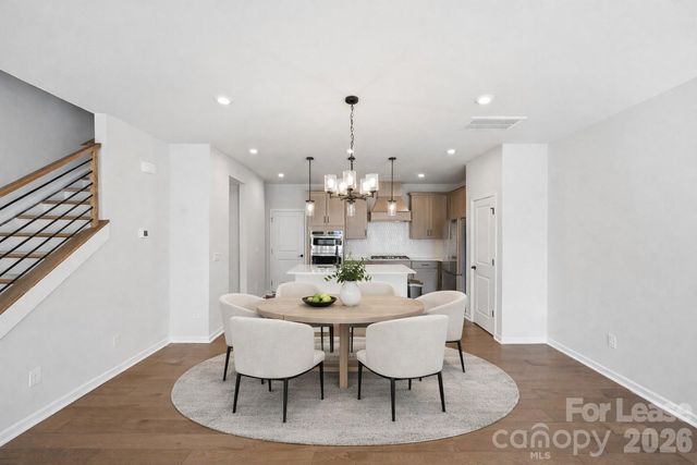 423 Vinroot Alley, Charlotte, NC 28217