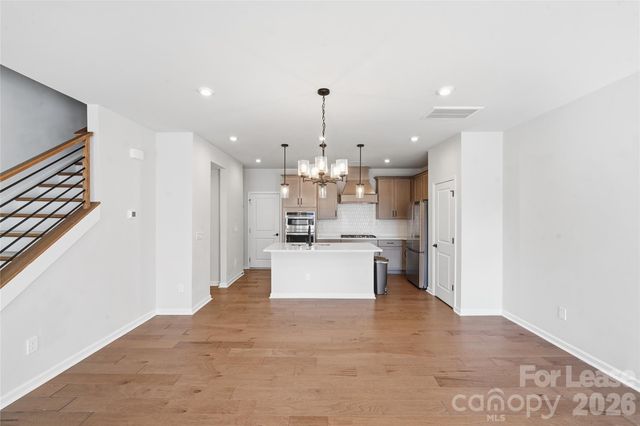 423 Vinroot Alley, Charlotte, NC 28217