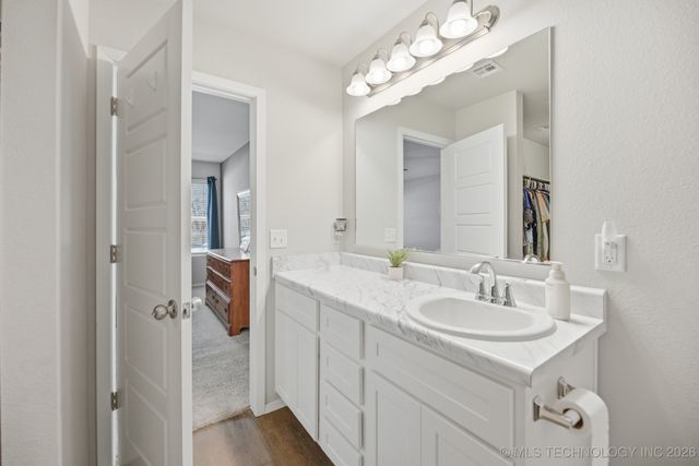 15752 S 74 Avenue E, Bixby, OK 74008