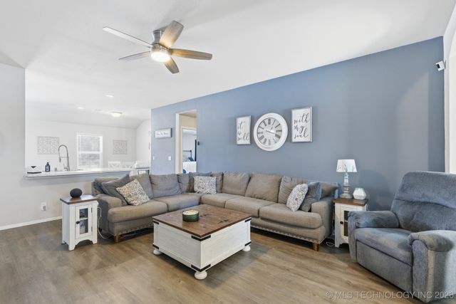 15752 S 74 Avenue E, Bixby, OK 74008