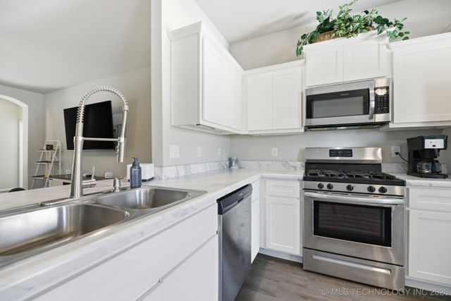 15752 S 74 Avenue E, Bixby, OK 74008