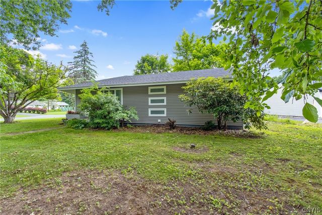 13 Memory Lane, Clay, NY 13212
