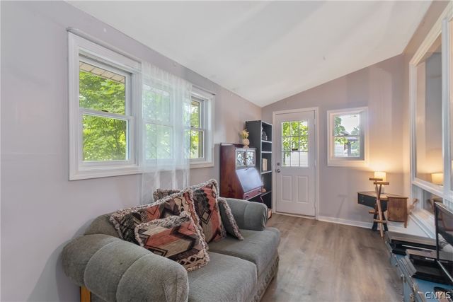 13 Memory Lane, Clay, NY 13212