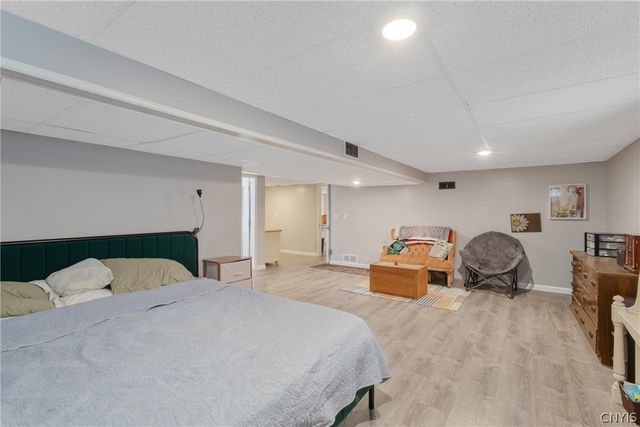 13 Memory Lane, Clay, NY 13212