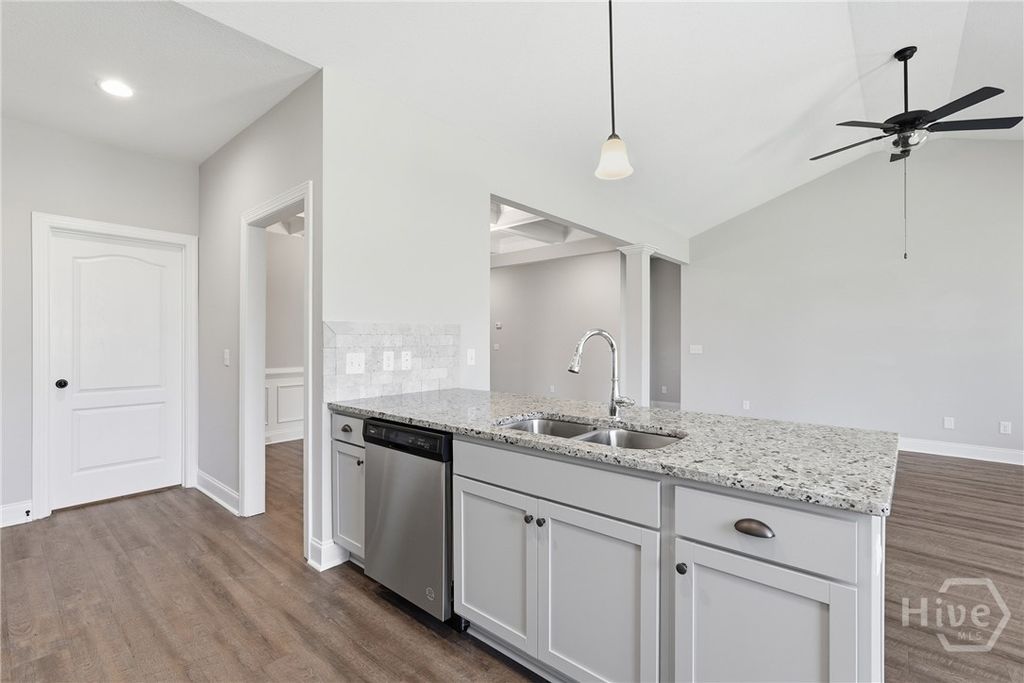Image 4 of property listing at 121 Sams Drive, Guyton, GA 31312