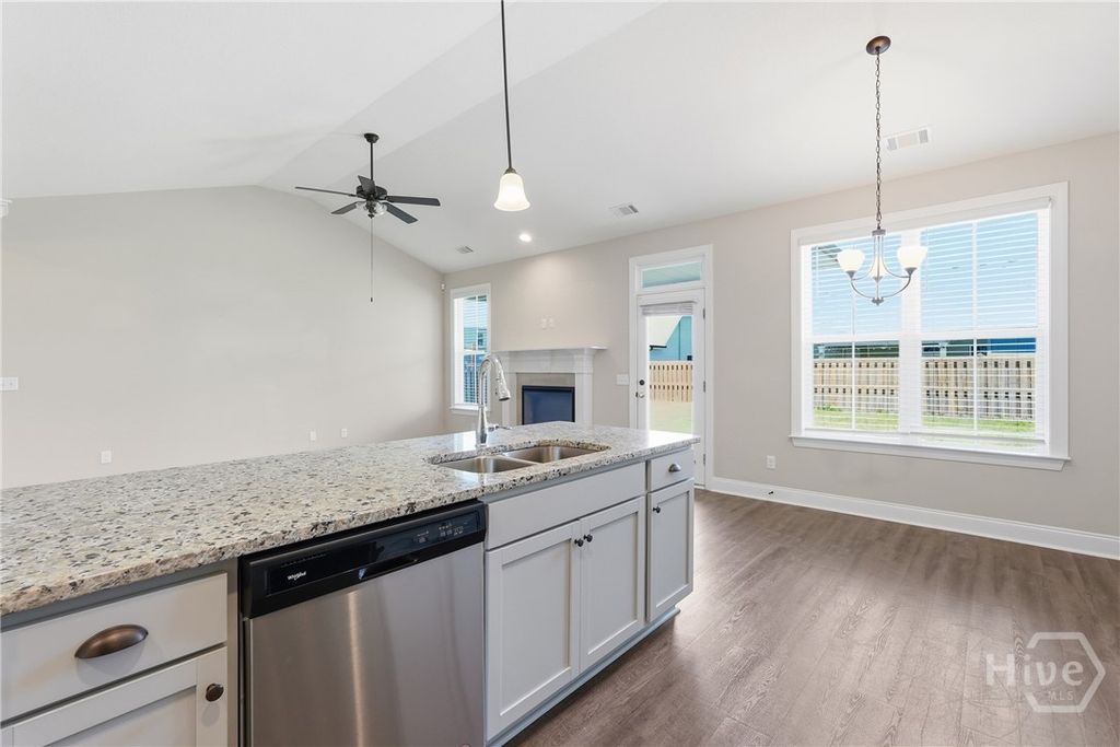 Image 5 of property listing at 121 Sams Drive, Guyton, GA 31312