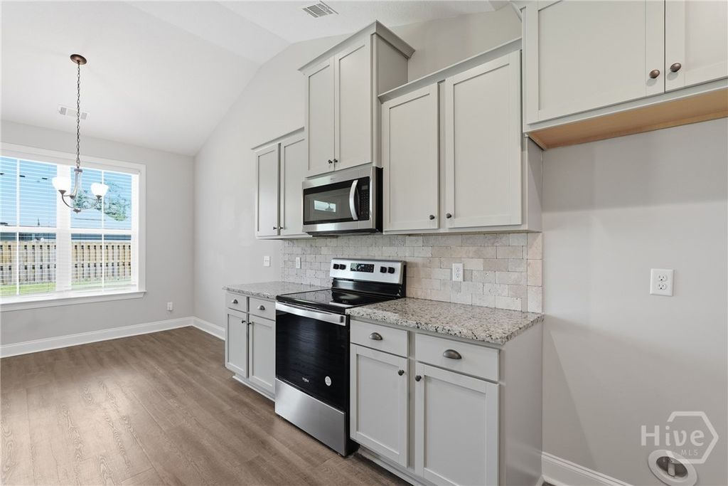 Image 6 of property listing at 121 Sams Drive, Guyton, GA 31312