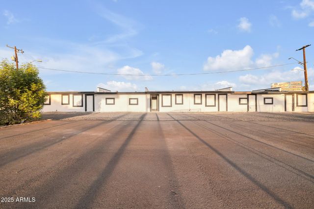 3060 GRAND Avenue, Phoenix, AZ 85017