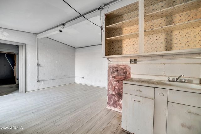 3060 GRAND Avenue, Phoenix, AZ 85017