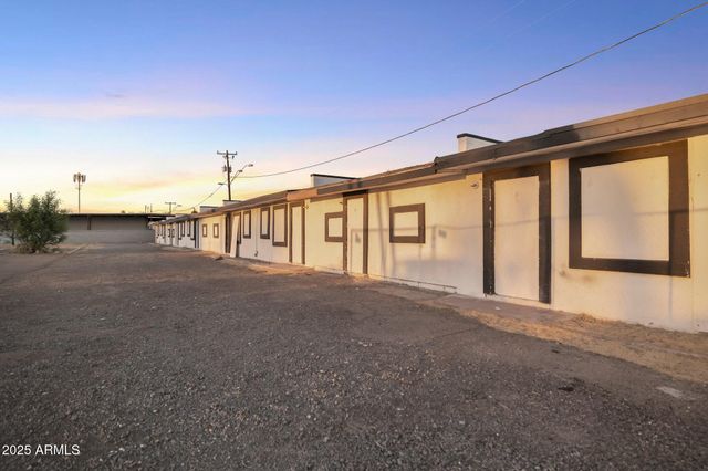 3060 GRAND Avenue, Phoenix, AZ 85017