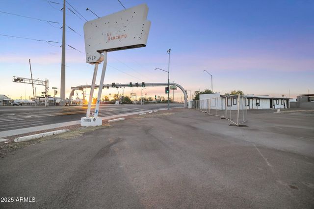 3060 GRAND Avenue, Phoenix, AZ 85017