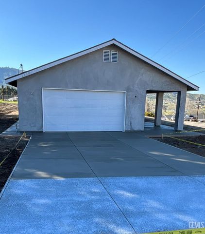 22381 Vaquero Drive, Tehachapi, CA 93561