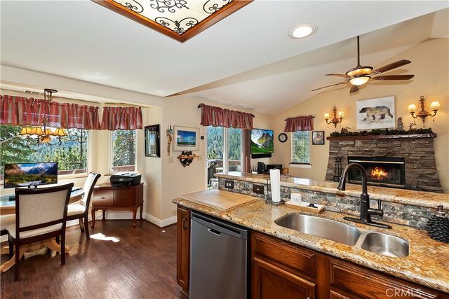 26520 Walnut Hills Drive, Lake Arrowhead, CA 92352
