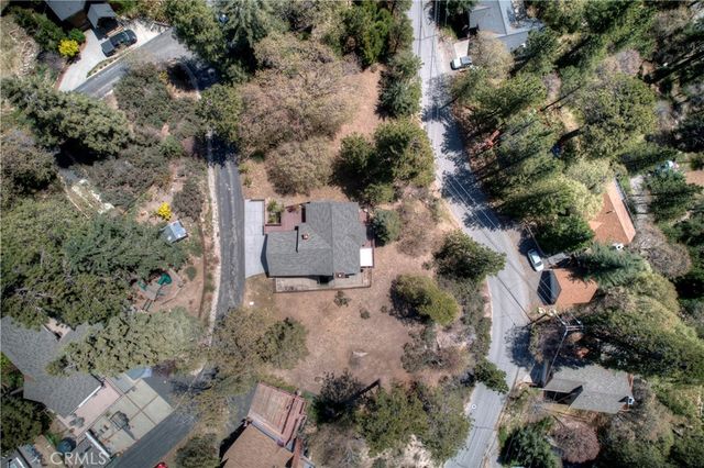 26520 Walnut Hills Drive, Lake Arrowhead, CA 92352