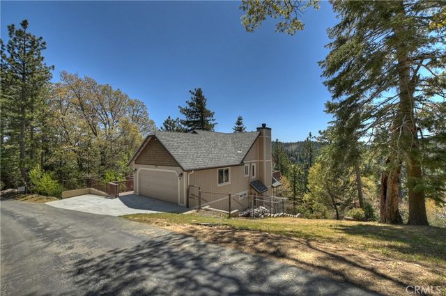 26520 Walnut Hills Drive, Lake Arrowhead, CA 92352