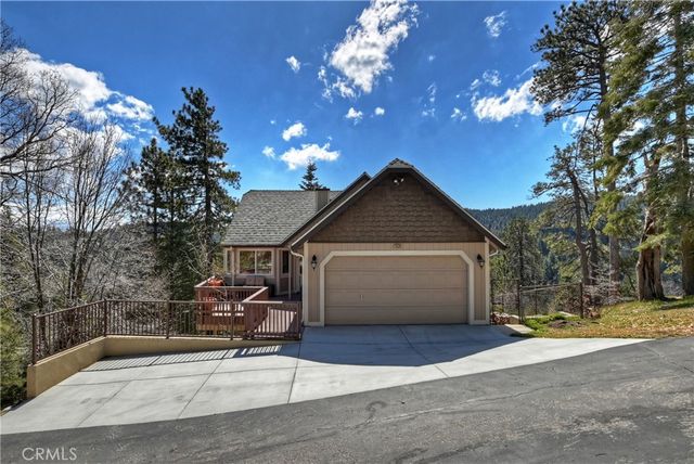 26520 Walnut Hills Drive, Lake Arrowhead, CA 92352