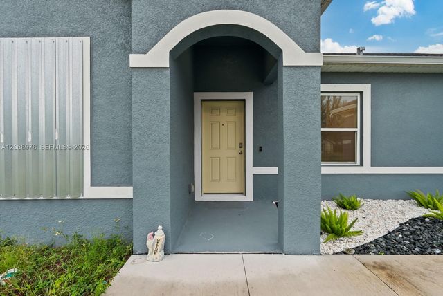 2844 NW 27th, Cape Coral, FL 33993