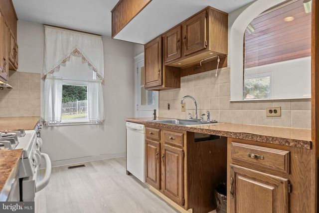 111 TOOKANY CREEK PKWY, Cheltenham, PA 19012