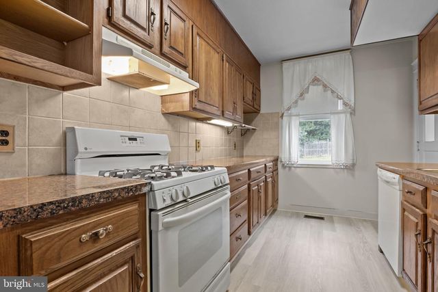 111 TOOKANY CREEK PKWY, Cheltenham, PA 19012