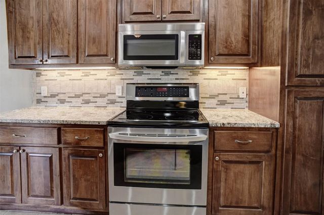 959 Highway 21 Highway E, Bastrop, TX 78602