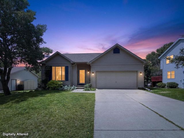 932 Vista Ridge Drive, Mount Horeb, WI 53572
