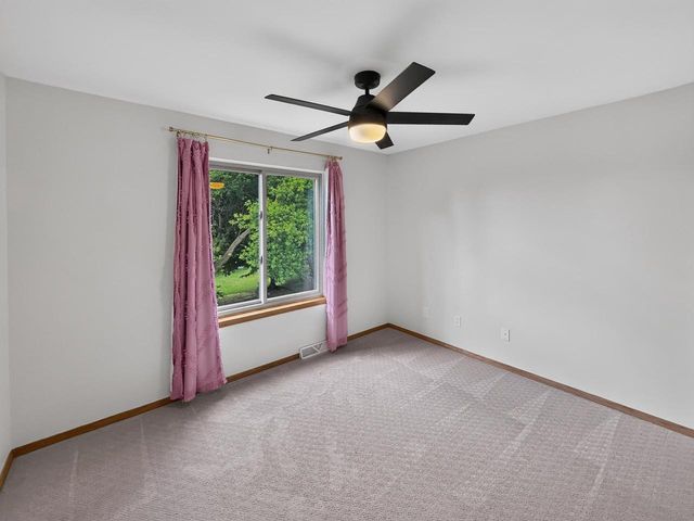932 Vista Ridge Drive, Mount Horeb, WI 53572